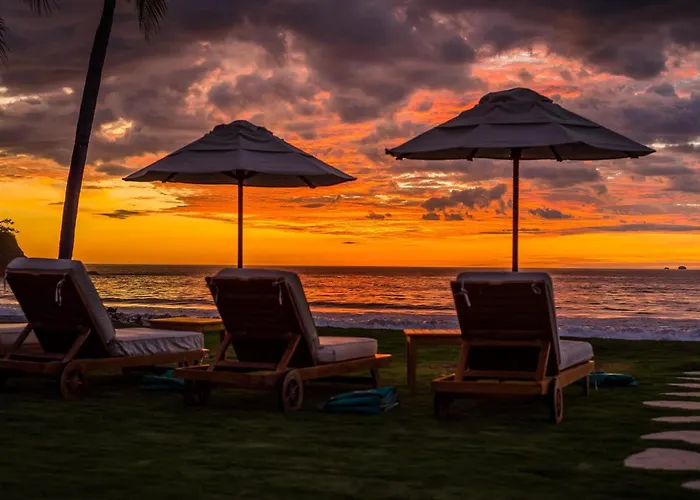Villa Palms 23 Luxury Beachfront *