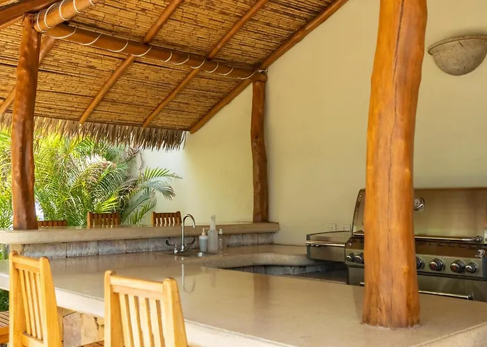 Palms 23 Luxury Beachfront Villa *