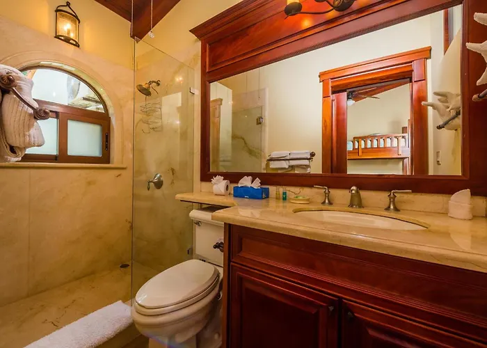 Palms 23 Luxury Beachfront Villa Playa Flamingo