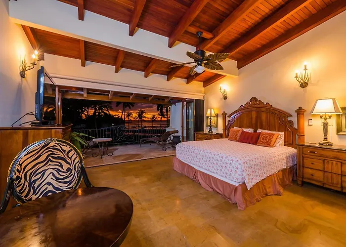 Palms 23 Luxury Beachfront Villa Playa Flamingo